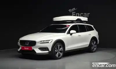 Volvo V60, 2020, 93 408 км