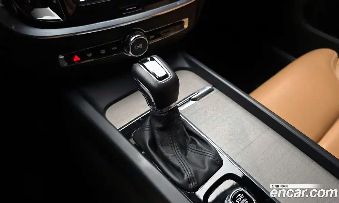 Volvo V60 2020 2.0 автомат (гидро), фото 12