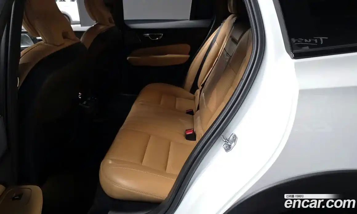 Volvo V60 2020 2.0 автомат (гидро), фото 16