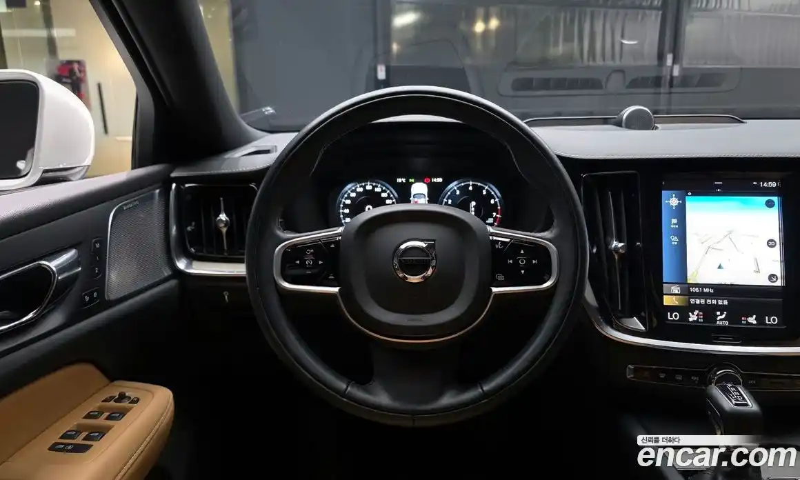 Volvo V60 2020 2.0 автомат (гидро), фото 19