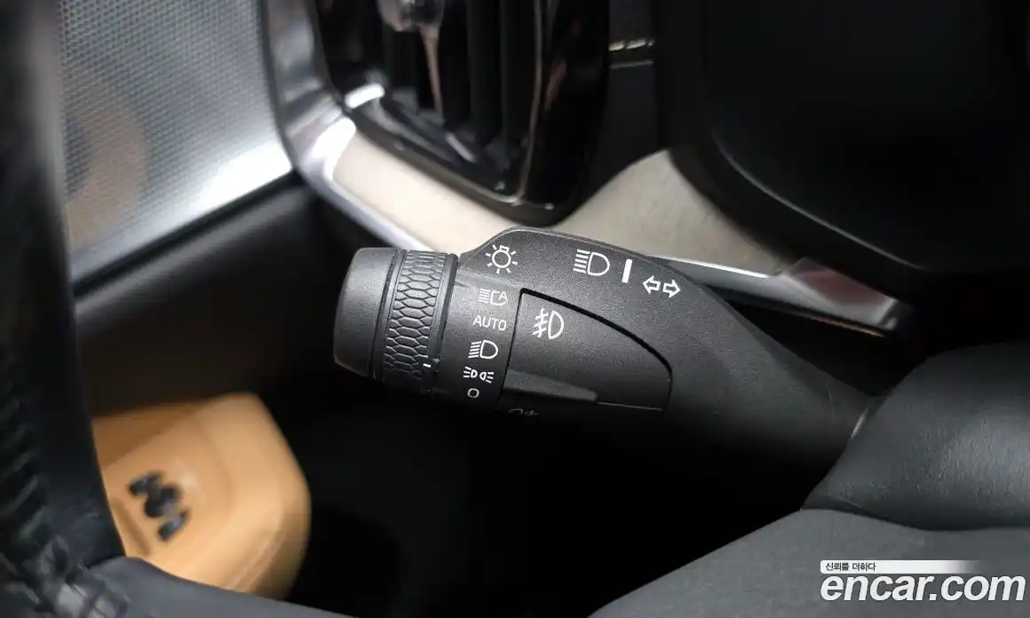 Volvo V60 2020 2.0 автомат (гидро), фото 29
