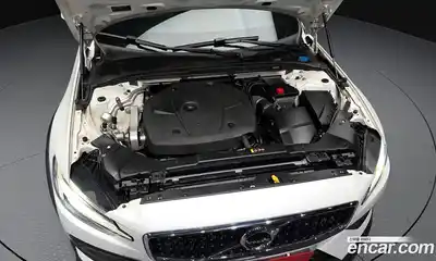 Volvo V60 2020 2.0 автомат (гидро), миниатюра 6