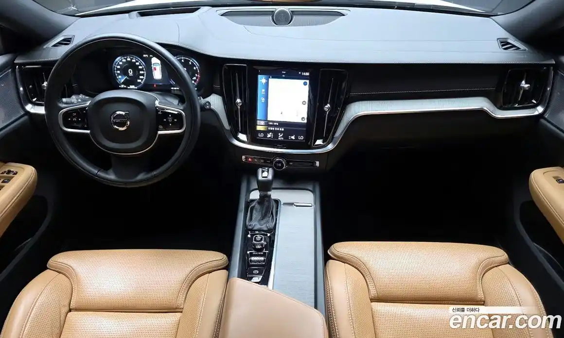 Volvo V60 2020 2.0 автомат (гидро), фото 10