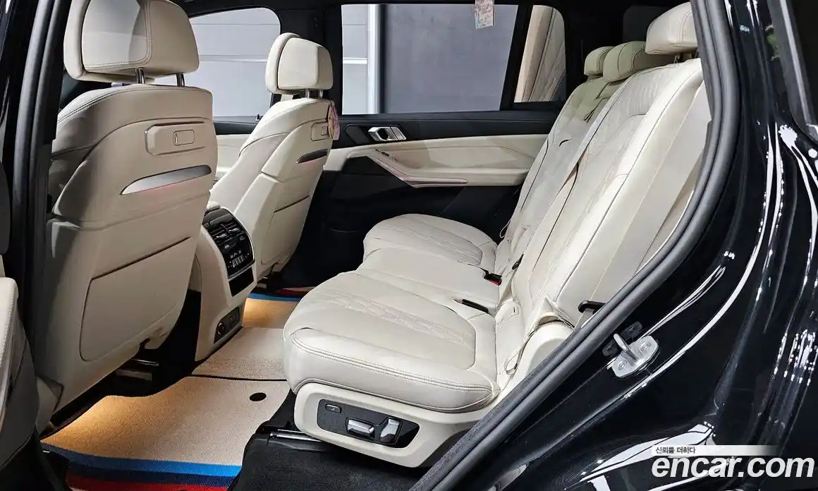 BMW X7 2025 3.0 автомат (гидро), фото 16