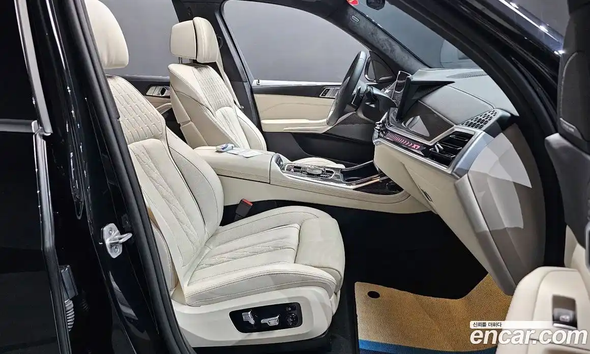 BMW X7 2025 3.0 автомат (гидро), фото 17