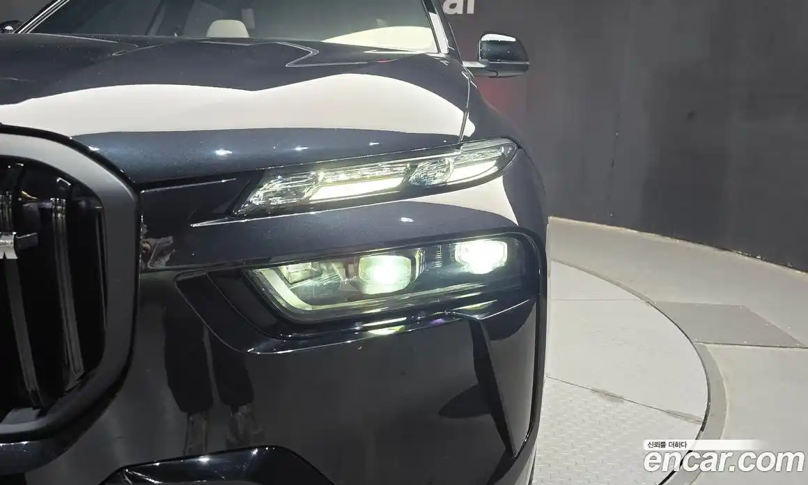 BMW X7 2025 3.0 автомат (гидро), фото 8