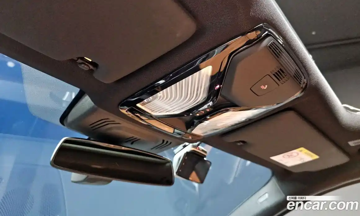 BMW 3-Series 2025 2.0 гидро, фото 31