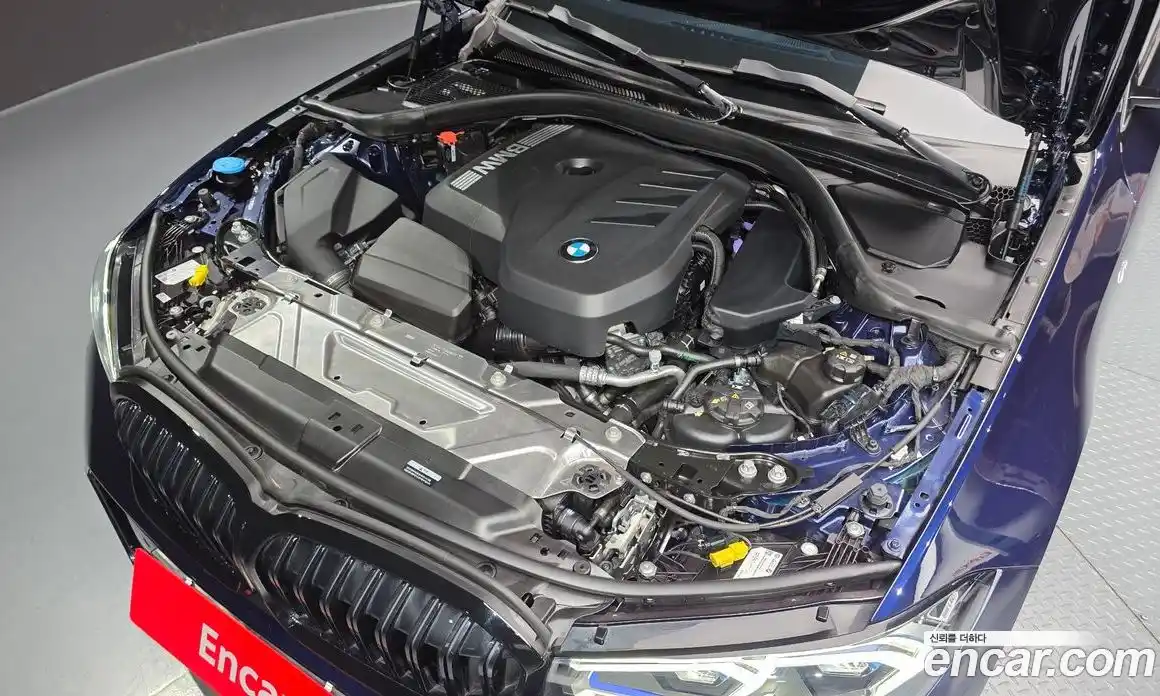 BMW 3-Series 2025 2.0 гидро, фото 6