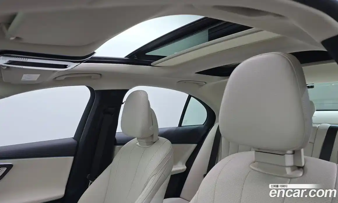 Mercedes-Benz E-Class 2025 2.0 гидро, фото 15