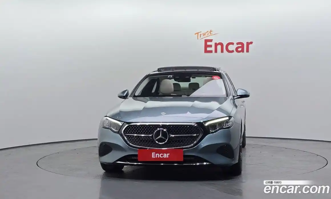 Mercedes-Benz E-Class 2025 2.0 гидро, фото 3