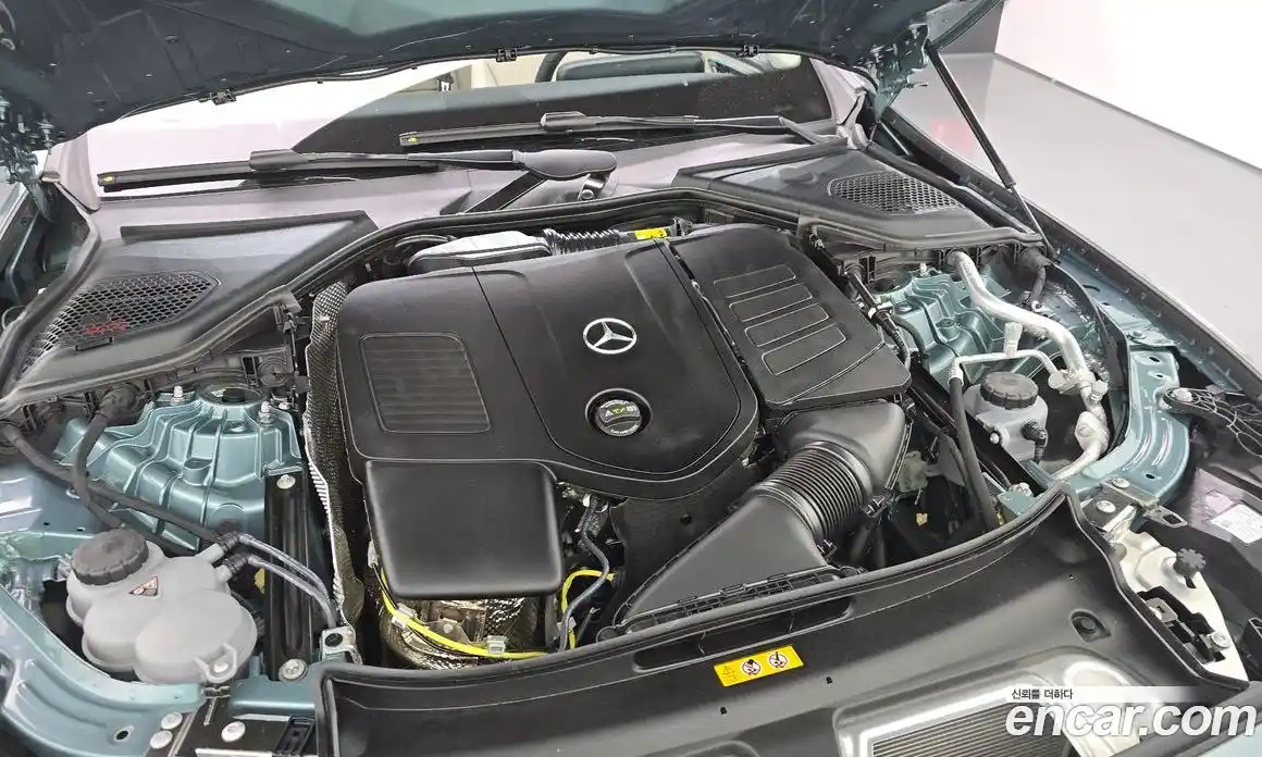 Mercedes-Benz E-Class 2025 2.0 гидро, фото 6