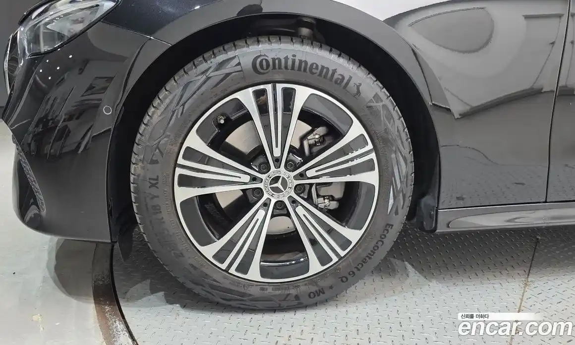 Mercedes-Benz E-Class 2025 2.0 гидро, фото 5