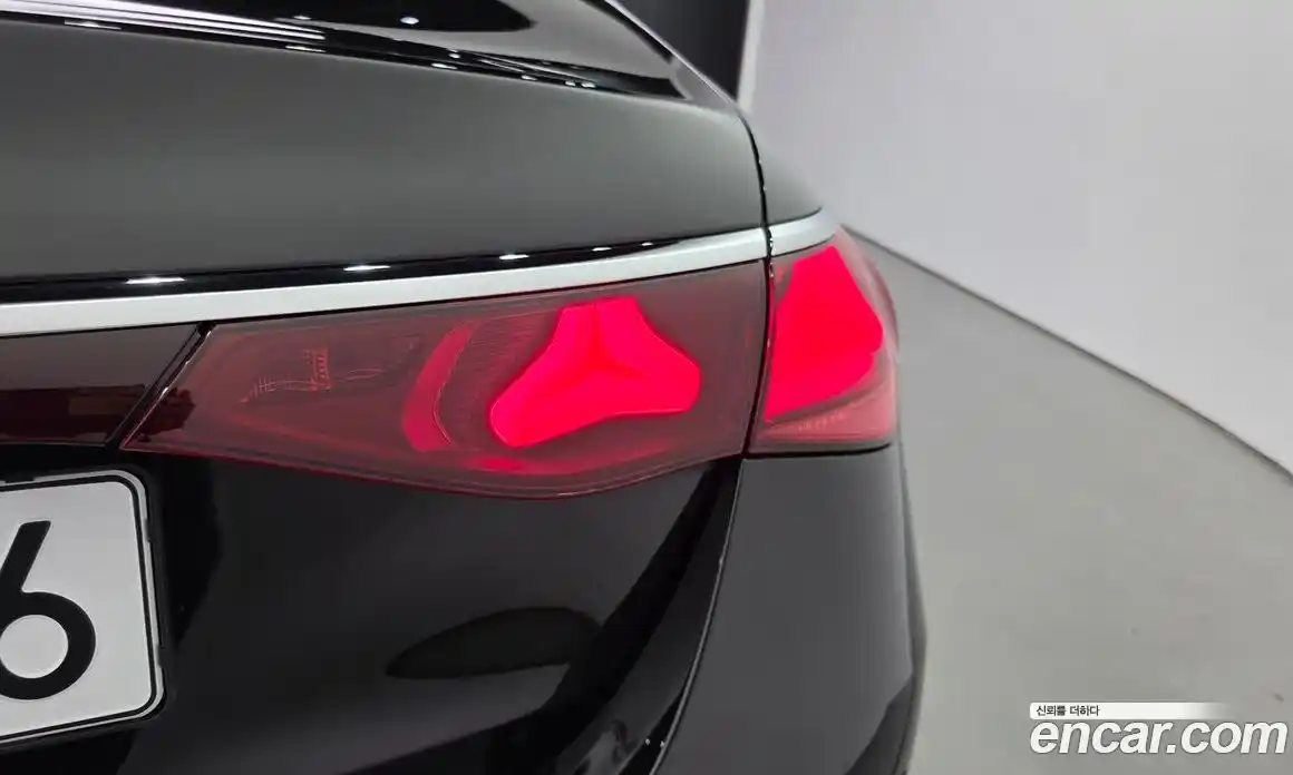 Mercedes-Benz E-Class 2025 2.0 гидро, фото 9