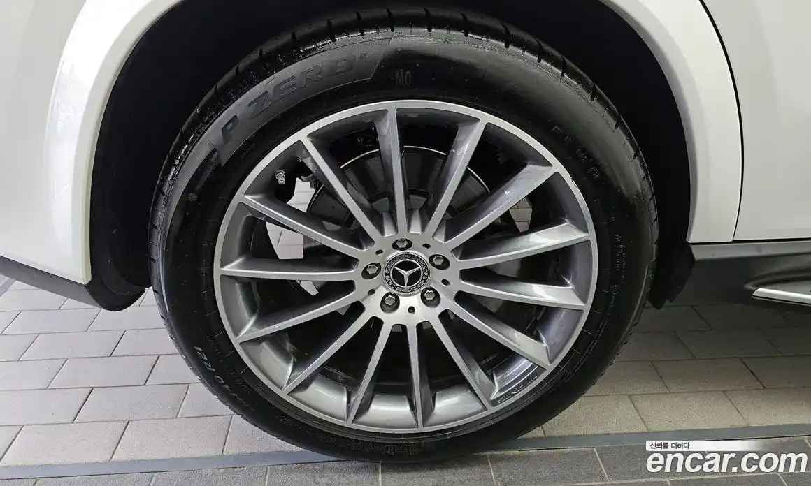 Mercedes-Benz GLE-Class 2025 3.0 гидро, фото 5