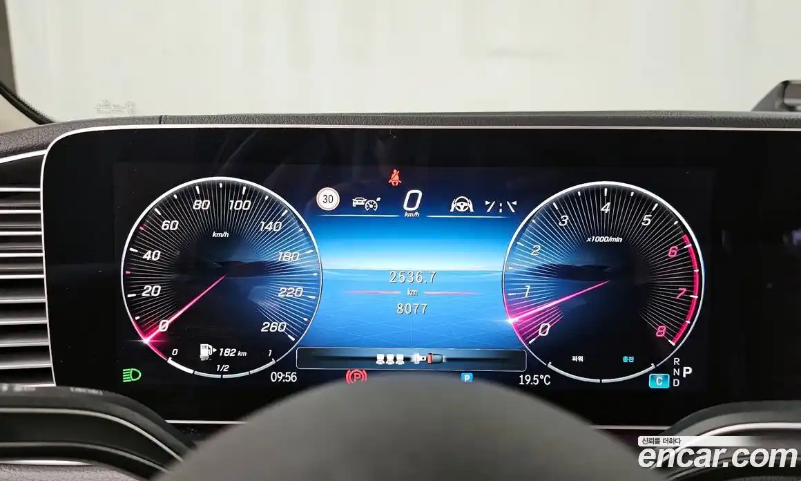 Mercedes-Benz GLE-Class 2025 3.0 гидро, фото 8