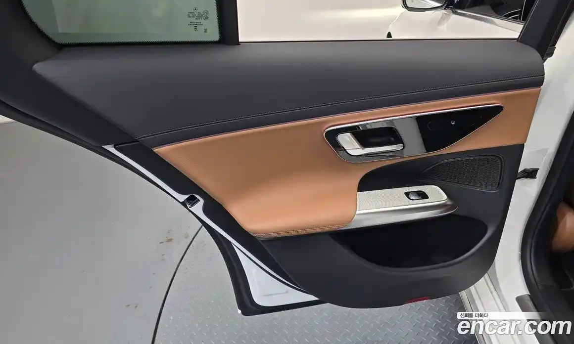 Mercedes-Benz E-Class 2025 2.0 гидро, фото 15