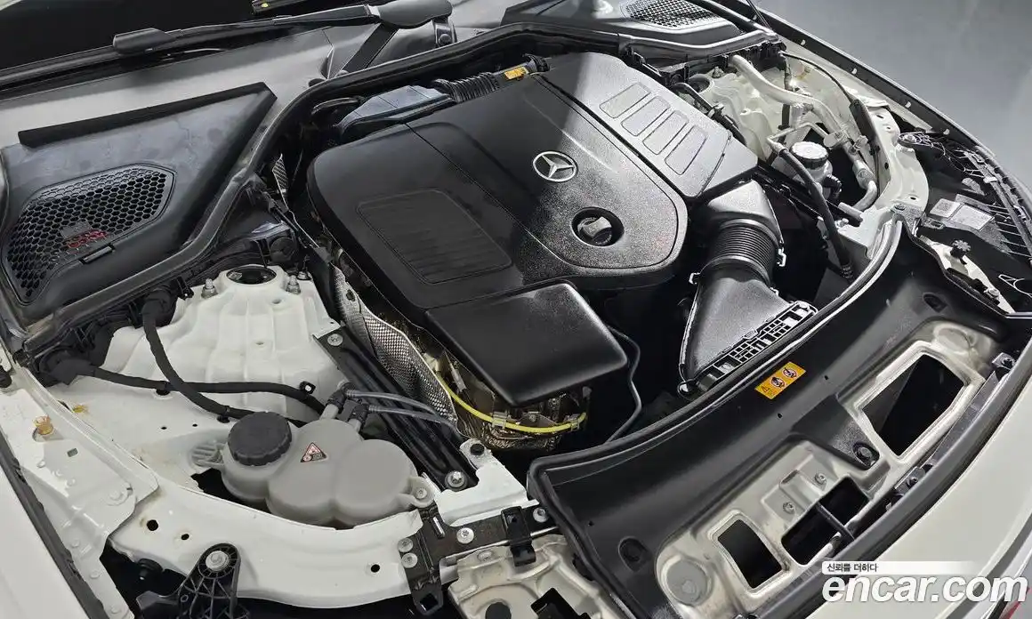 Mercedes-Benz E-Class 2025 2.0 гидро, фото 6