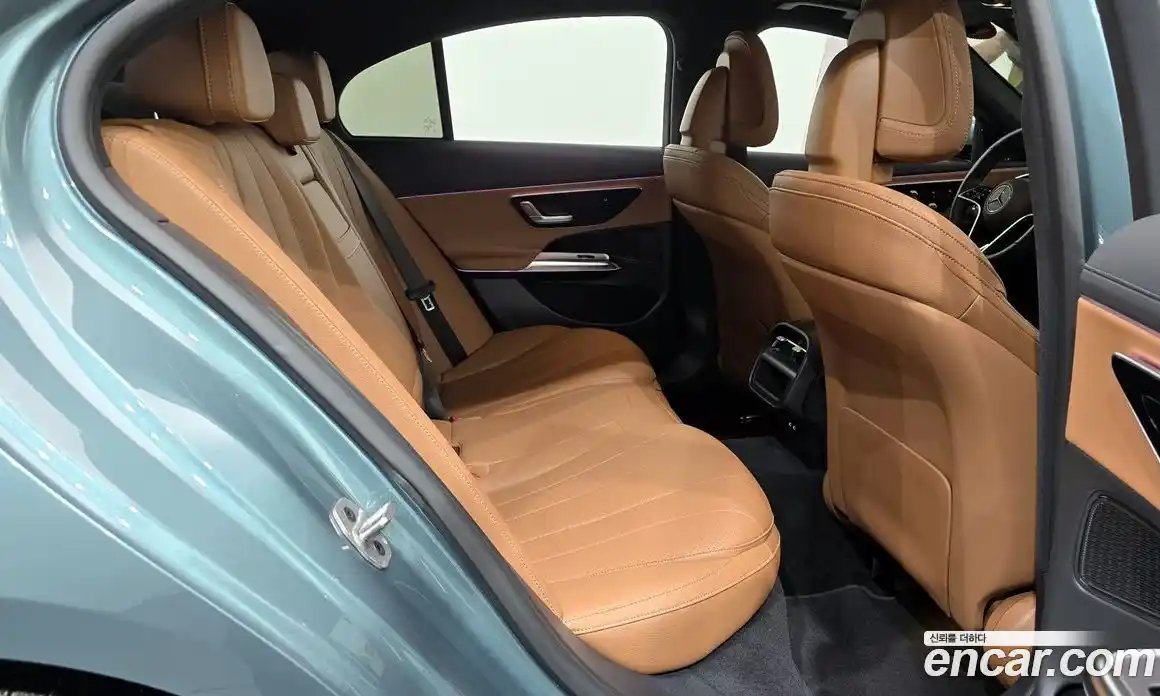 Mercedes-Benz E-Class 2025 2.0 гидро, фото 12