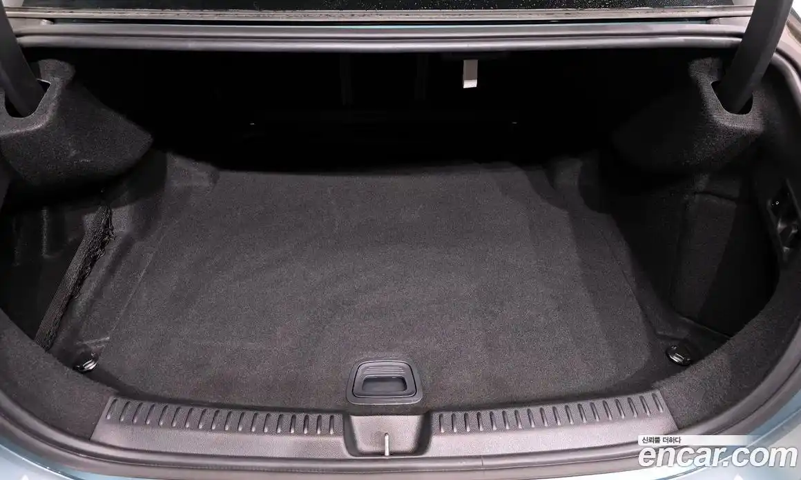 Mercedes-Benz E-Class 2025 2.0 гидро, фото 20