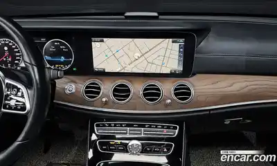 Mercedes-Benz E-Class 2020 2.0 гидро, миниатюра 12