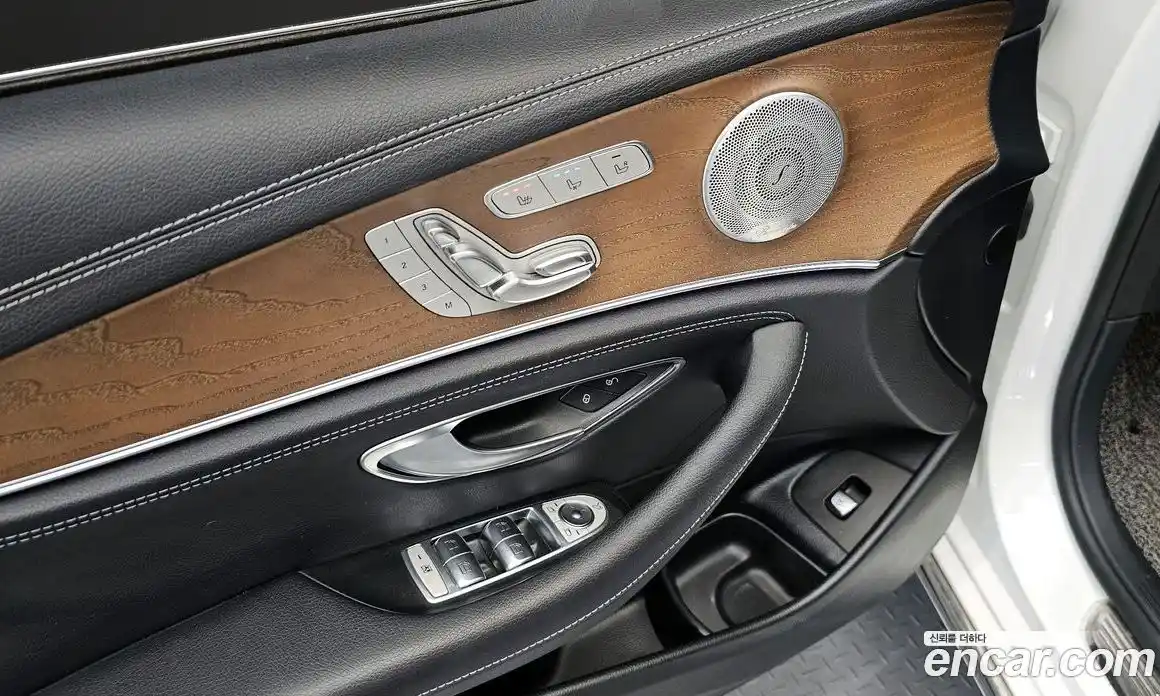 Mercedes-Benz E-Class 2020 2.0 гидро, фото 19