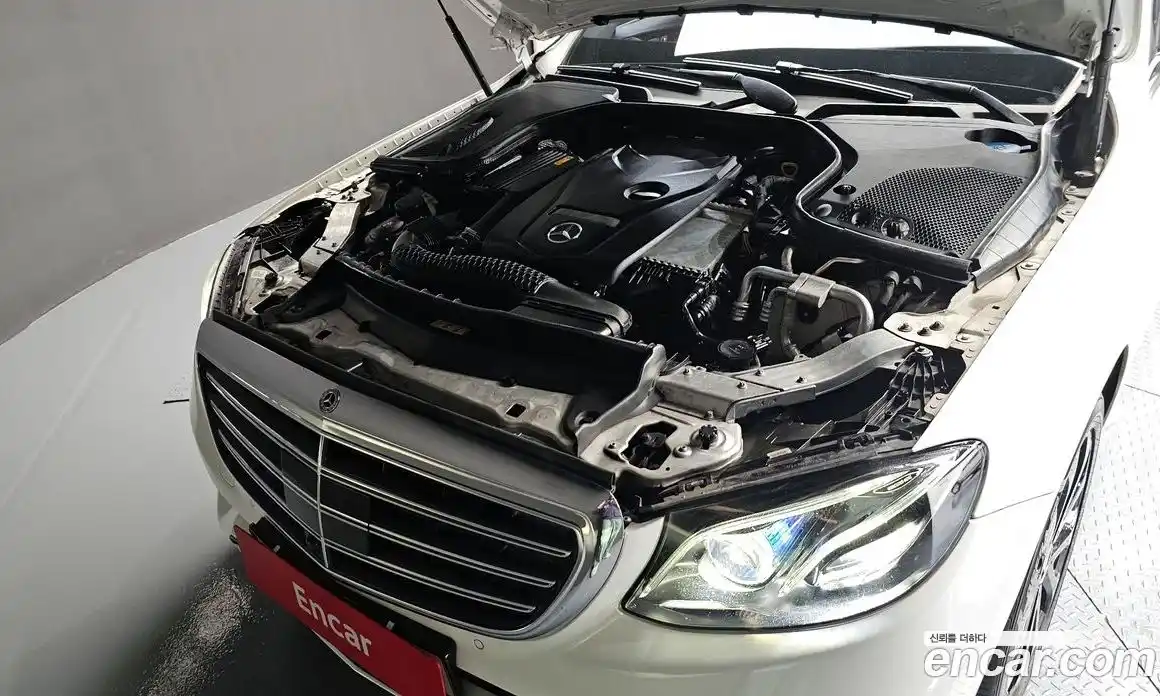 Mercedes-Benz E-Class 2020 2.0 гидро, фото 6