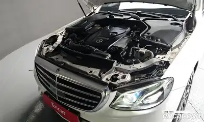 Mercedes-Benz E-Class 2020 2.0 гидро, миниатюра 6