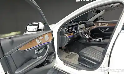 Mercedes-Benz E-Class 2020 2.0 гидро, миниатюра 10