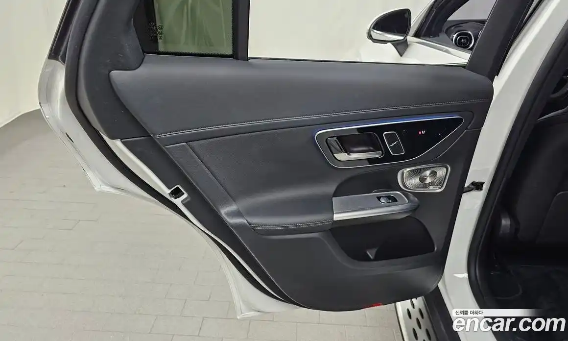 Mercedes-Benz GLC-Class 2024 2.0 гидро, фото 15 Mercedes-Benz GLC-Class 2024 2.0 гидро, фото 15
