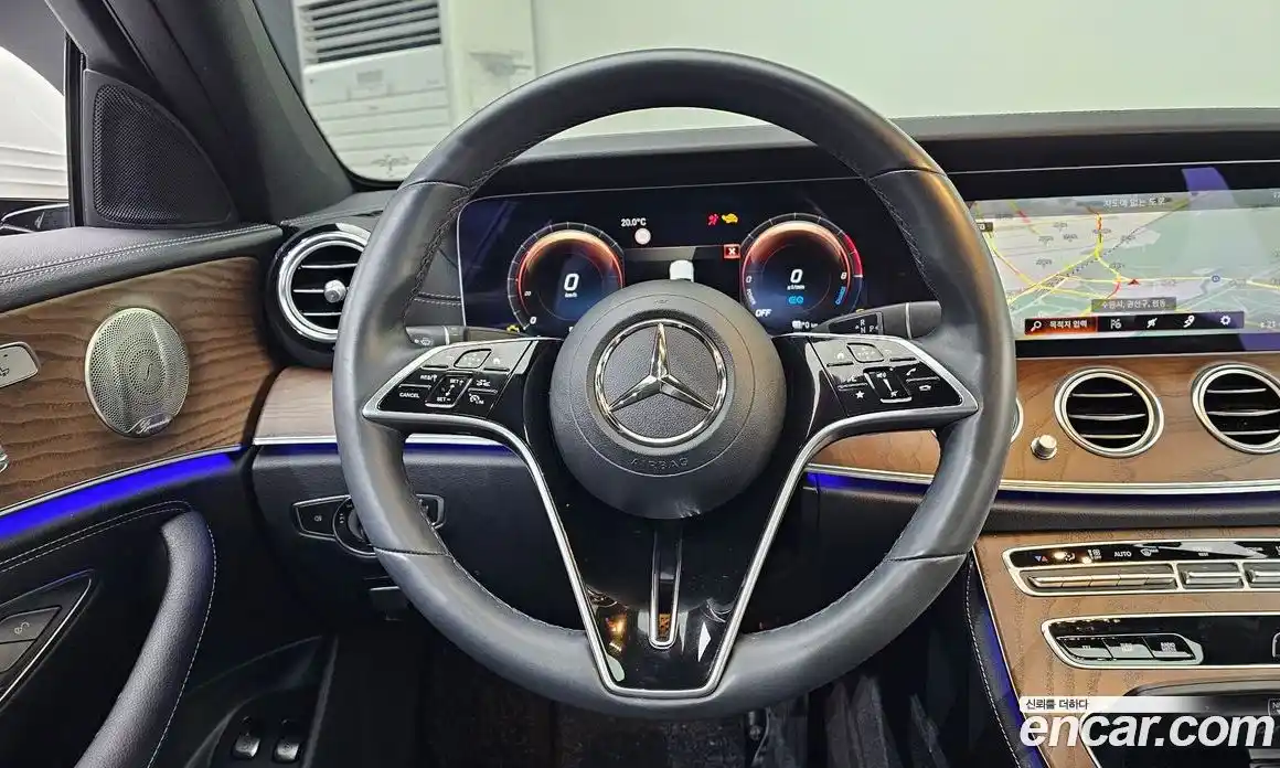 Mercedes-Benz E-Class 2023 2.0 гидро, фото 19