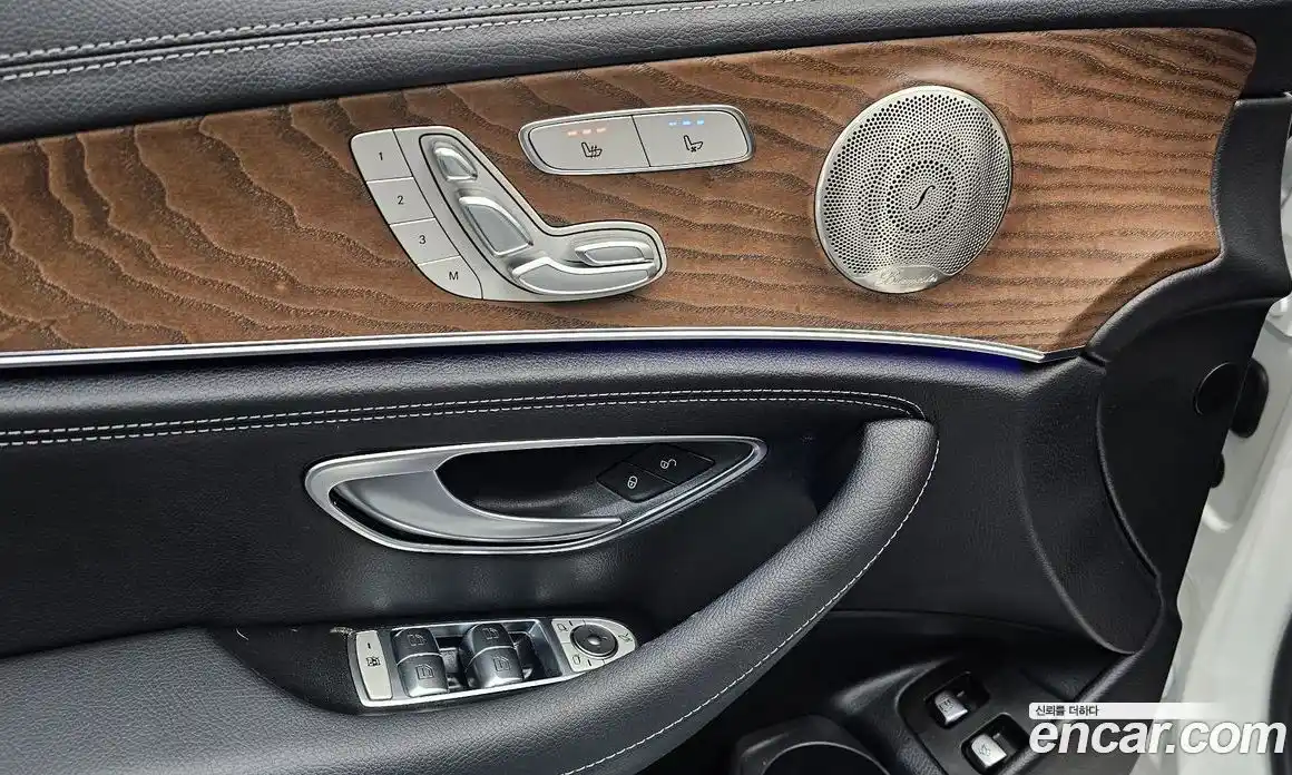 Mercedes-Benz E-Class 2023 2.0 гидро, фото 23