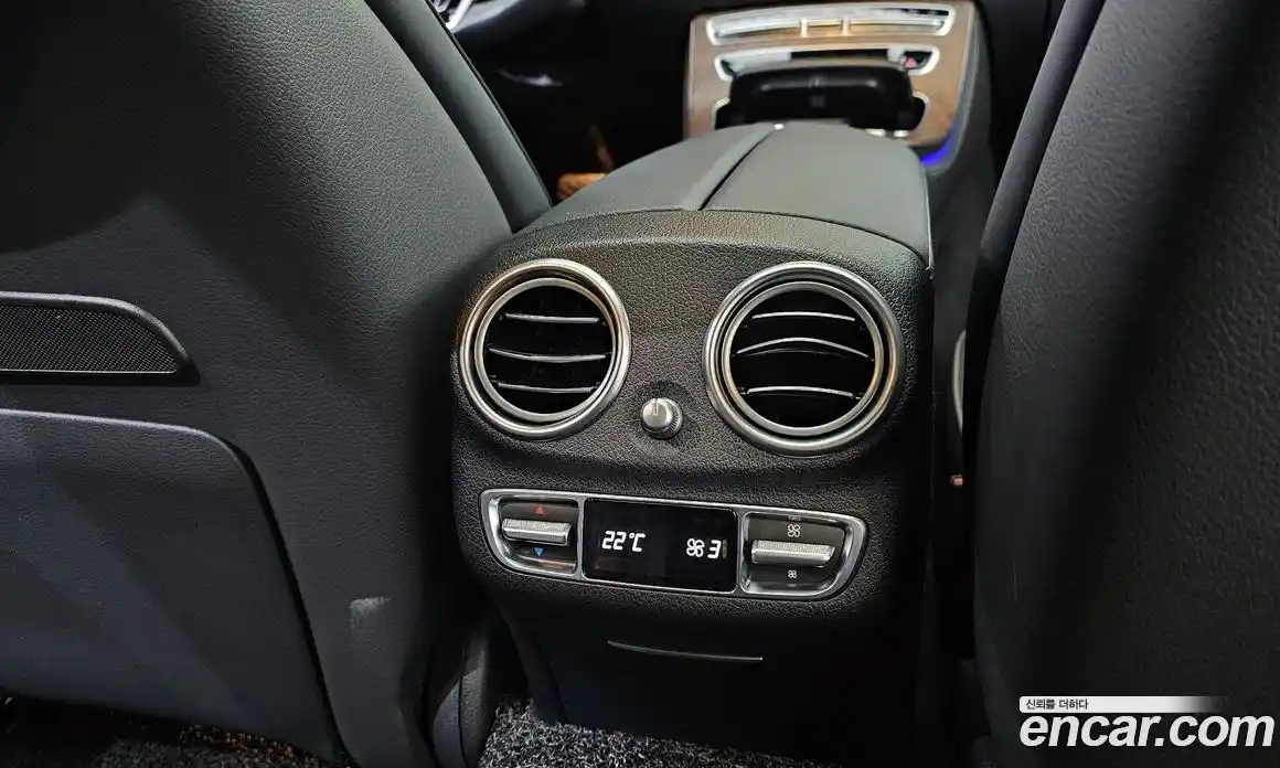 Mercedes-Benz E-Class 2023 2.0 гидро, фото 30