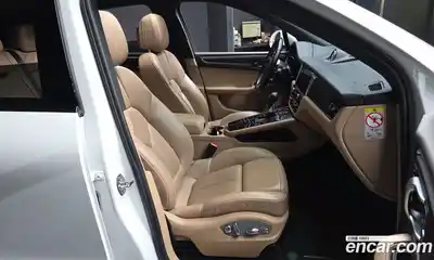 Porsche Macan 2021 2.0 автомат (гидро), миниатюра 11