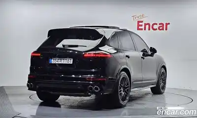 Porsche Cayenne 2018 3.6 автомат (гидро), миниатюра 2