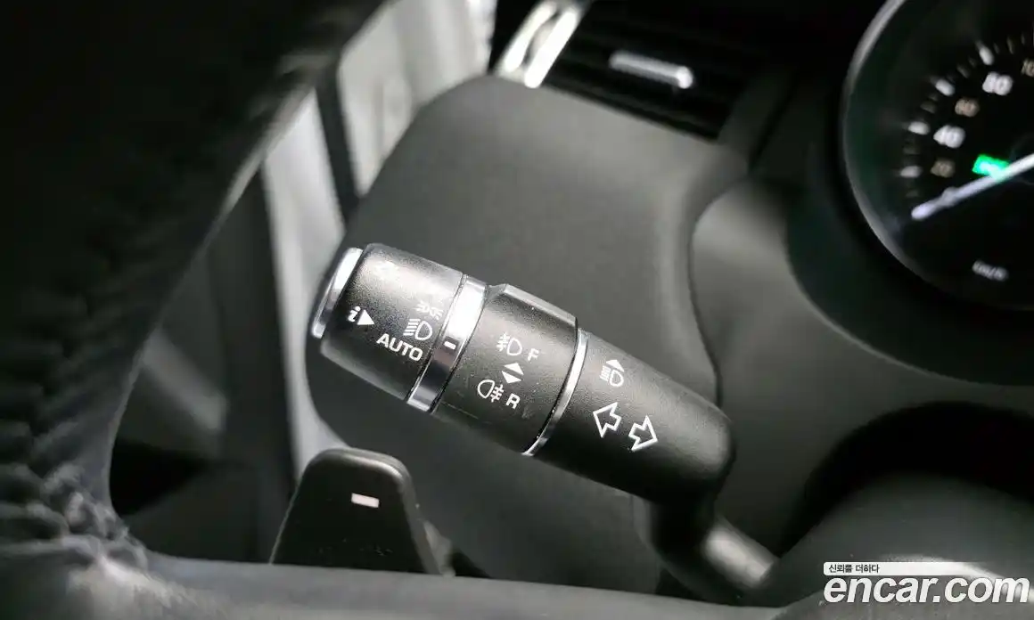 Land Rover Range Rover Evoque 2018 2.0 автомат (гидро), фото 15