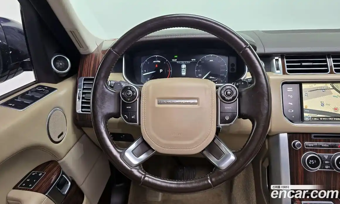 Land Rover Range Rover 2015 4.4 автомат (гидро), фото 14