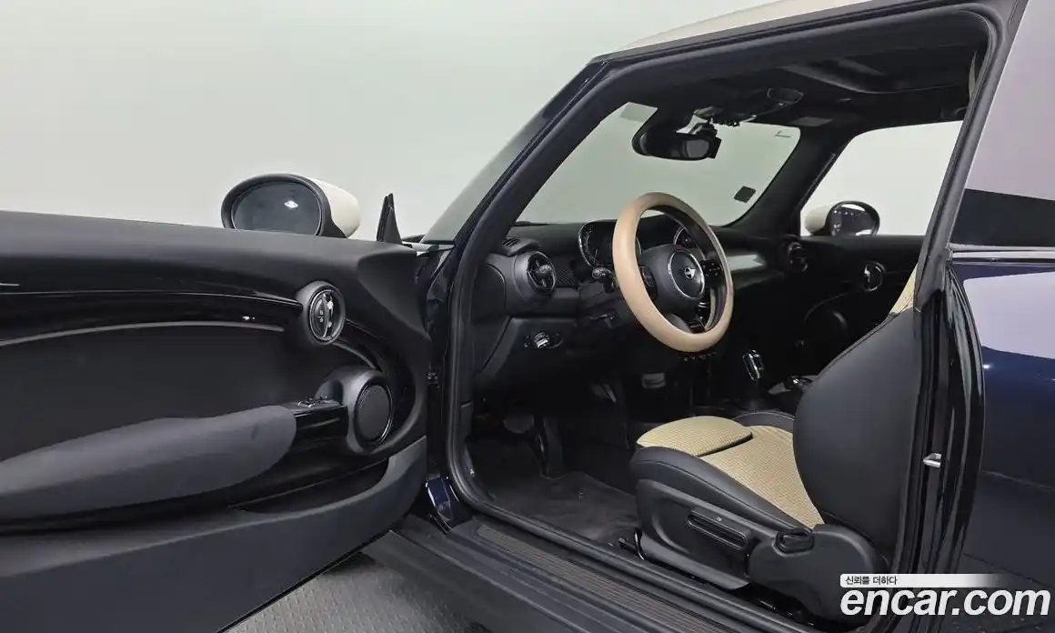 Mini Cooper 2023 1.5 автомат (гидро), фото 13