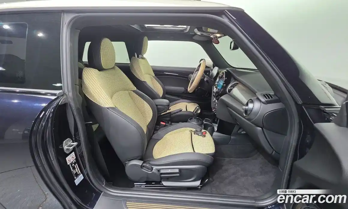 Mini Cooper 2023 1.5 автомат (гидро), фото 16