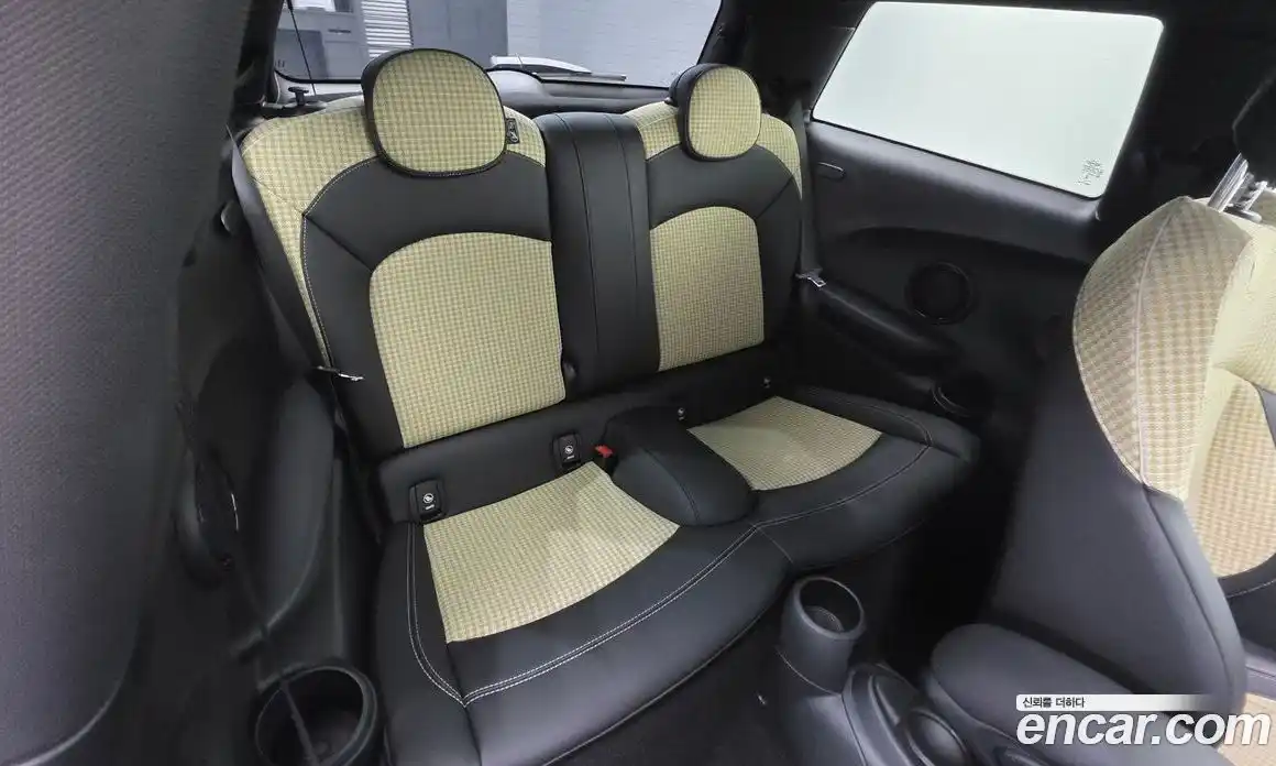 Mini Cooper 2023 1.5 автомат (гидро), фото 23