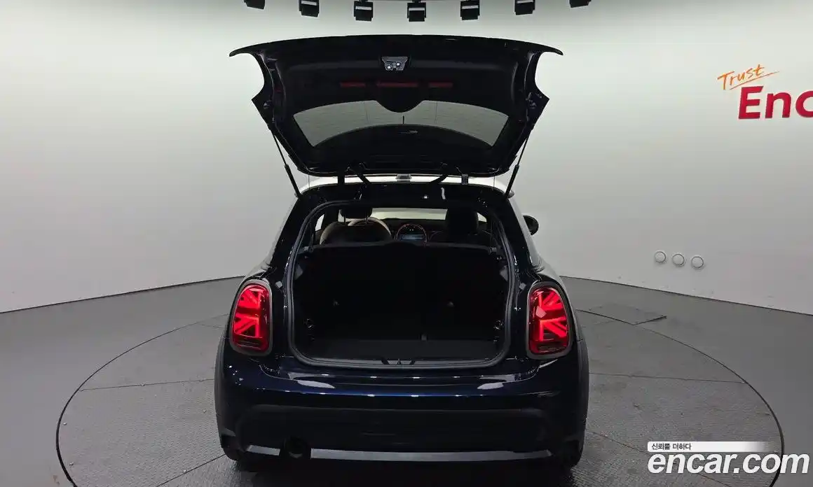 Mini Cooper 2023 1.5 автомат (гидро), фото 24