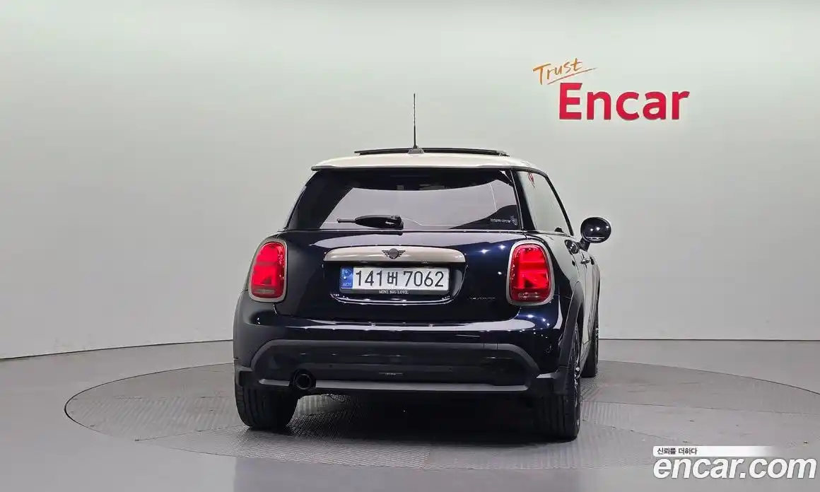 Mini Cooper 2023 1.5 автомат (гидро), фото 4