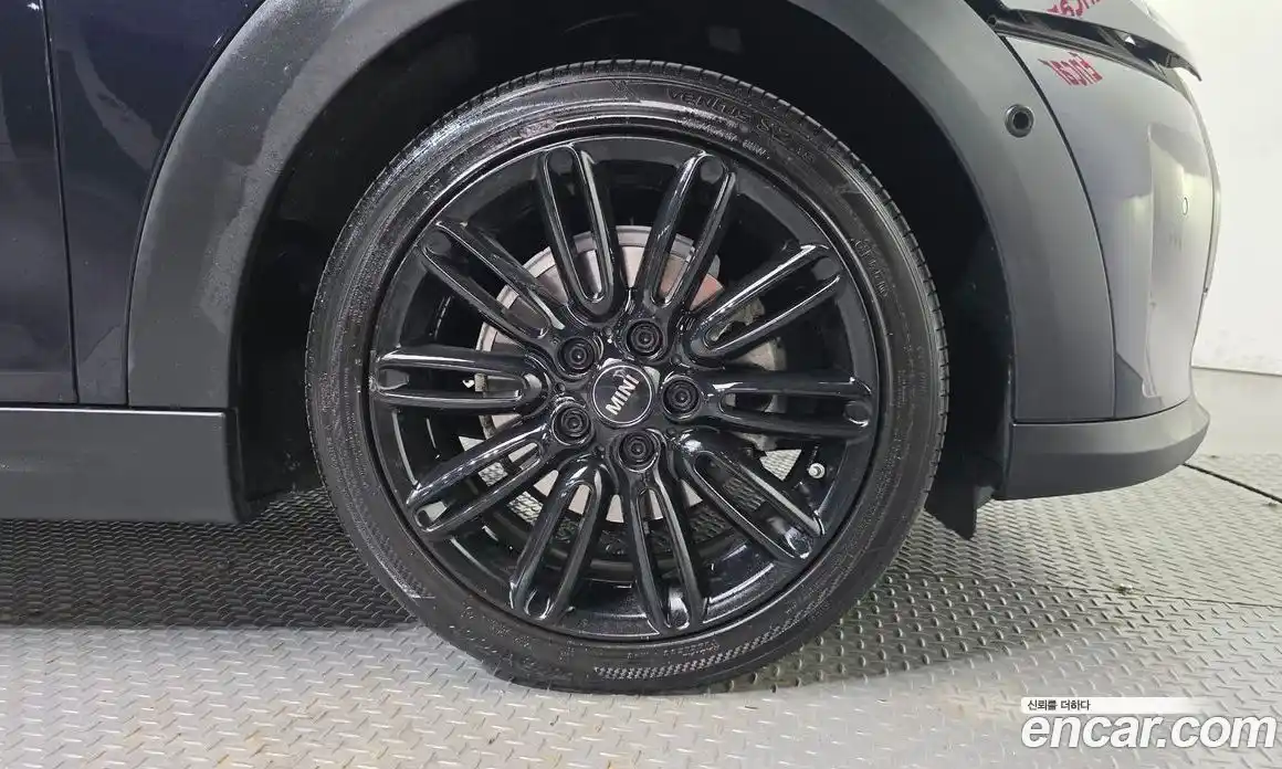 Mini Cooper 2023 1.5 автомат (гидро), фото 5