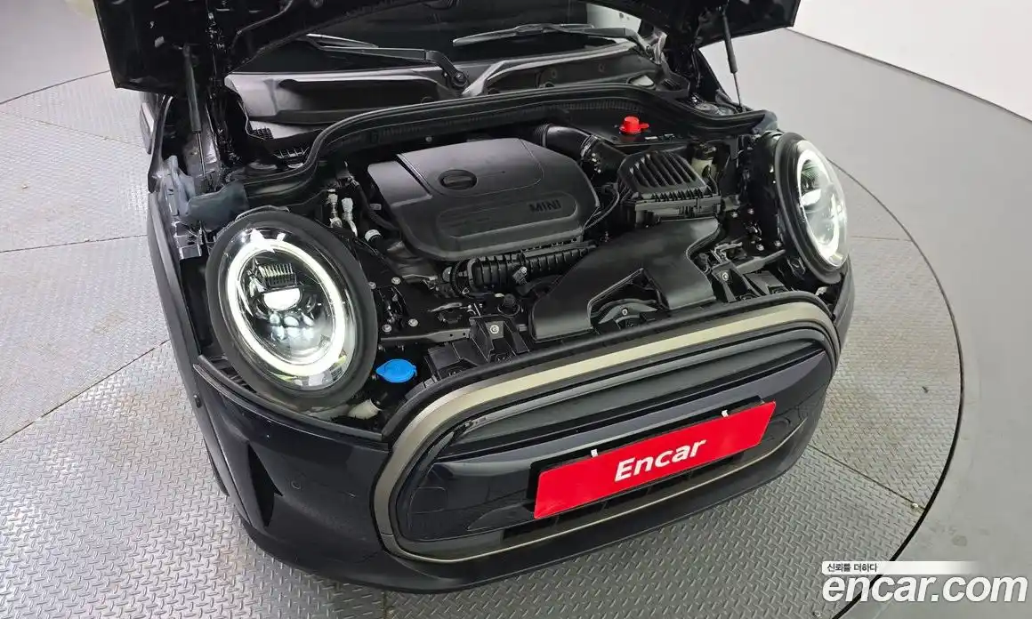 Mini Cooper 2023 1.5 автомат (гидро), фото 6