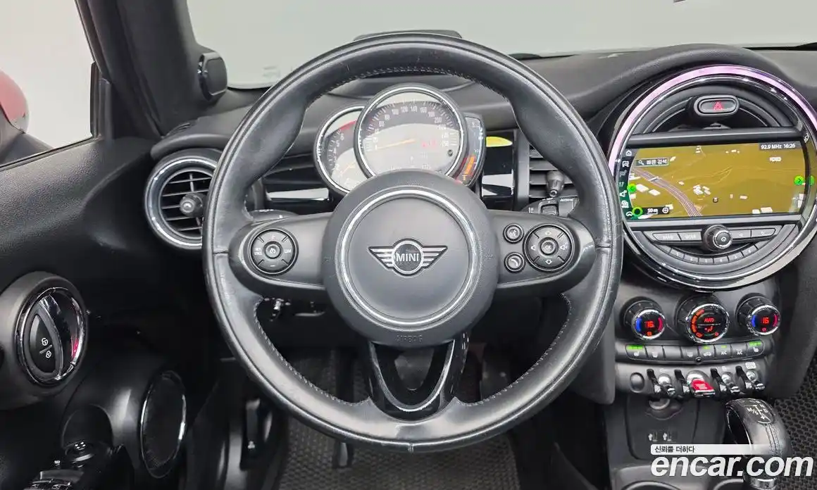 Mini Cooper Convertible 2019 1.5 автомат (гидро), фото 14