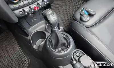 Mini Cooper Convertible 2019 1.5 автомат (гидро), миниатюра 9