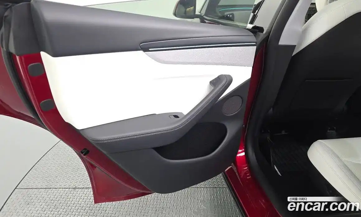 Tesla Model Y 2025 0.2 гидро, фото 15