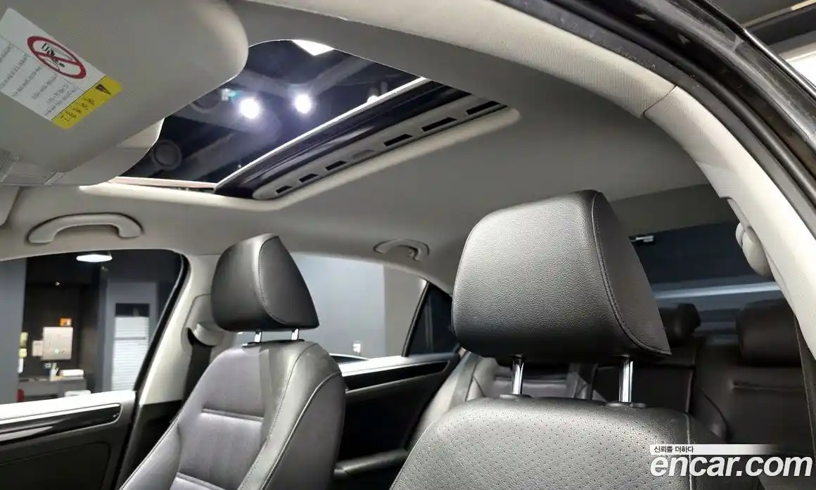 Volkswagen Jetta 2015 2.0 автомат (гидро), фото 16