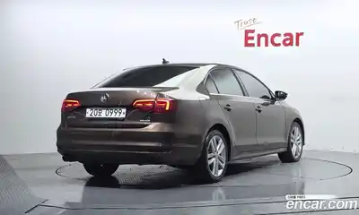 Volkswagen Jetta 2015 2.0 автомат (гидро), миниатюра 2
