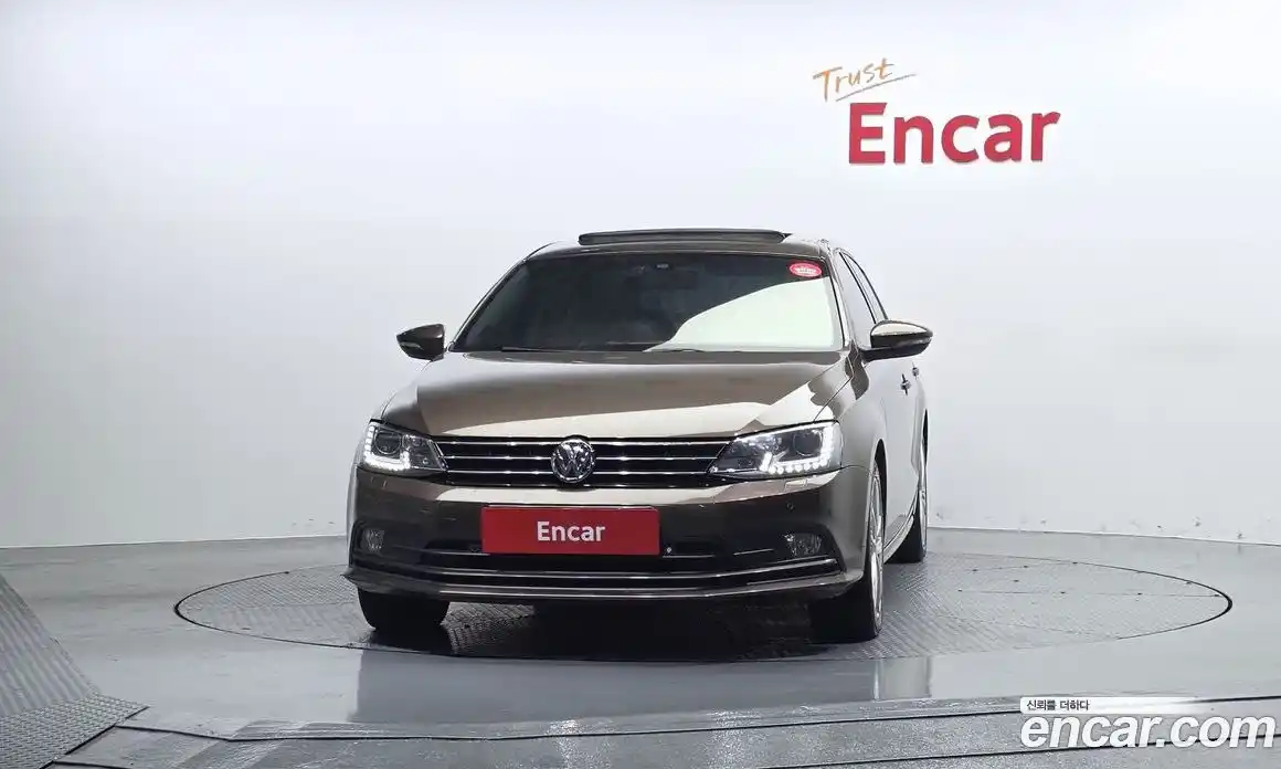 Volkswagen Jetta 2015 2.0 автомат (гидро), фото 3