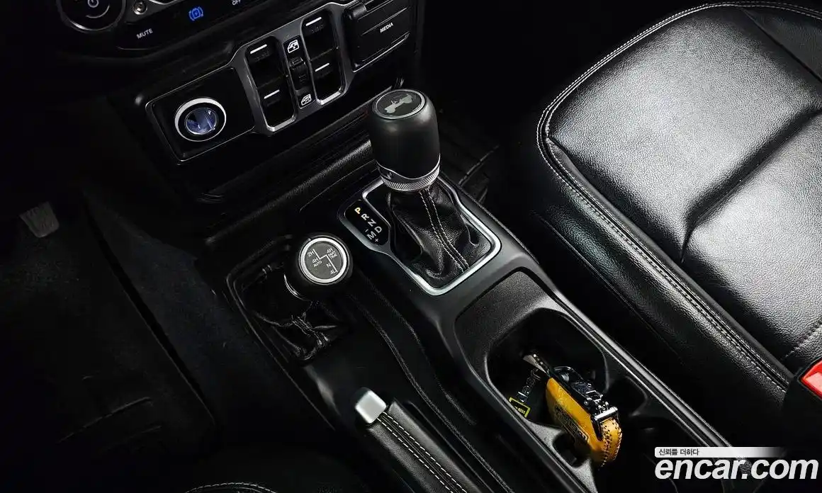 Jeep Wrangler 2022 2.0 автомат (гидро), фото 12